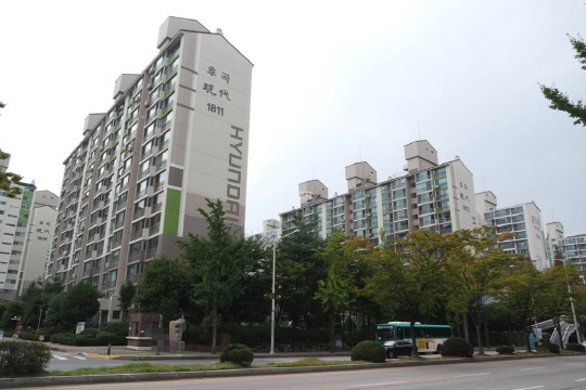 경기 일산 내 노후계획도시 선도지구 지정과 무관한 한 아파트 단지 모습. <네이버부동산 제공>